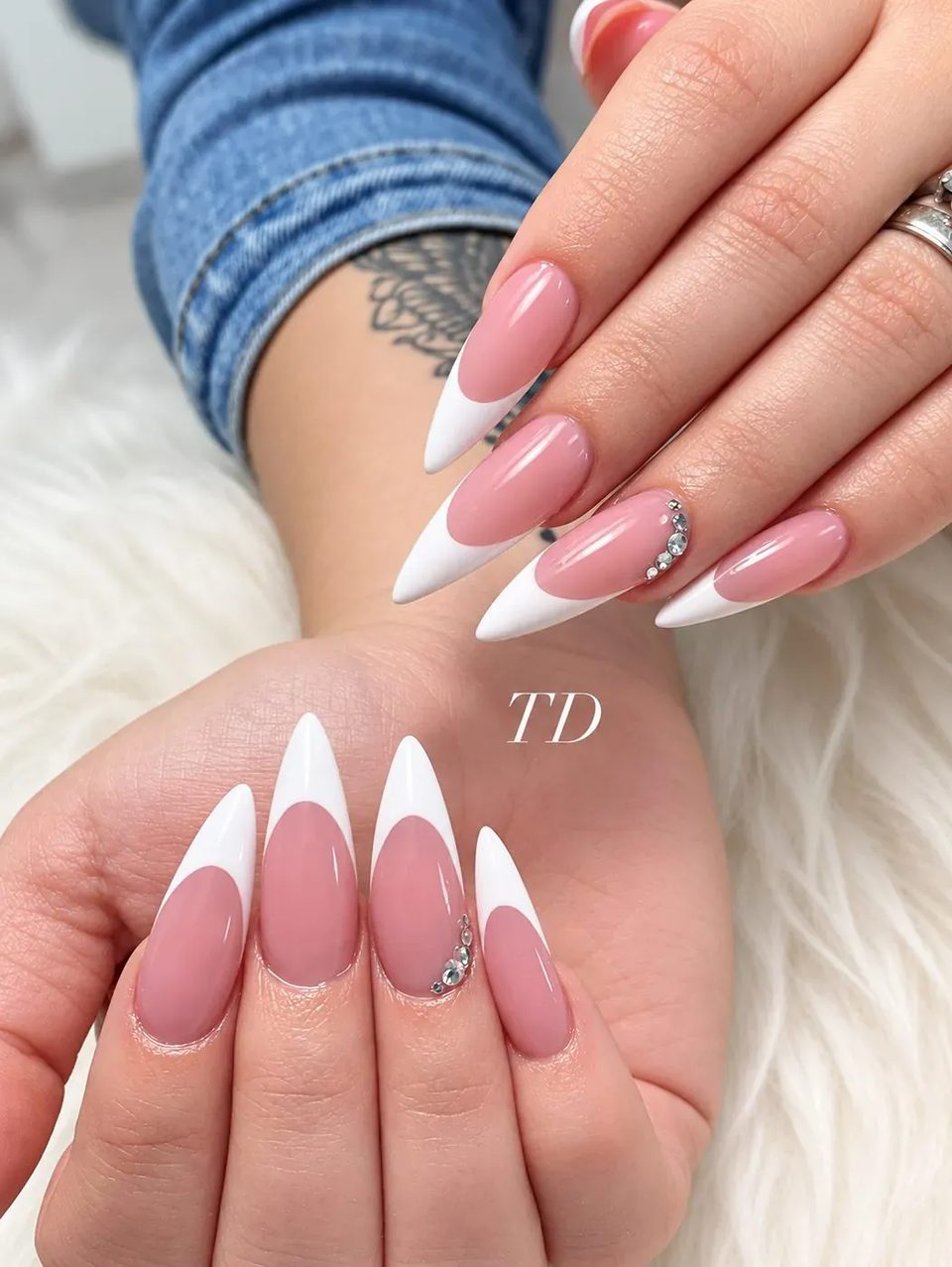 Stiletto French s kamínky